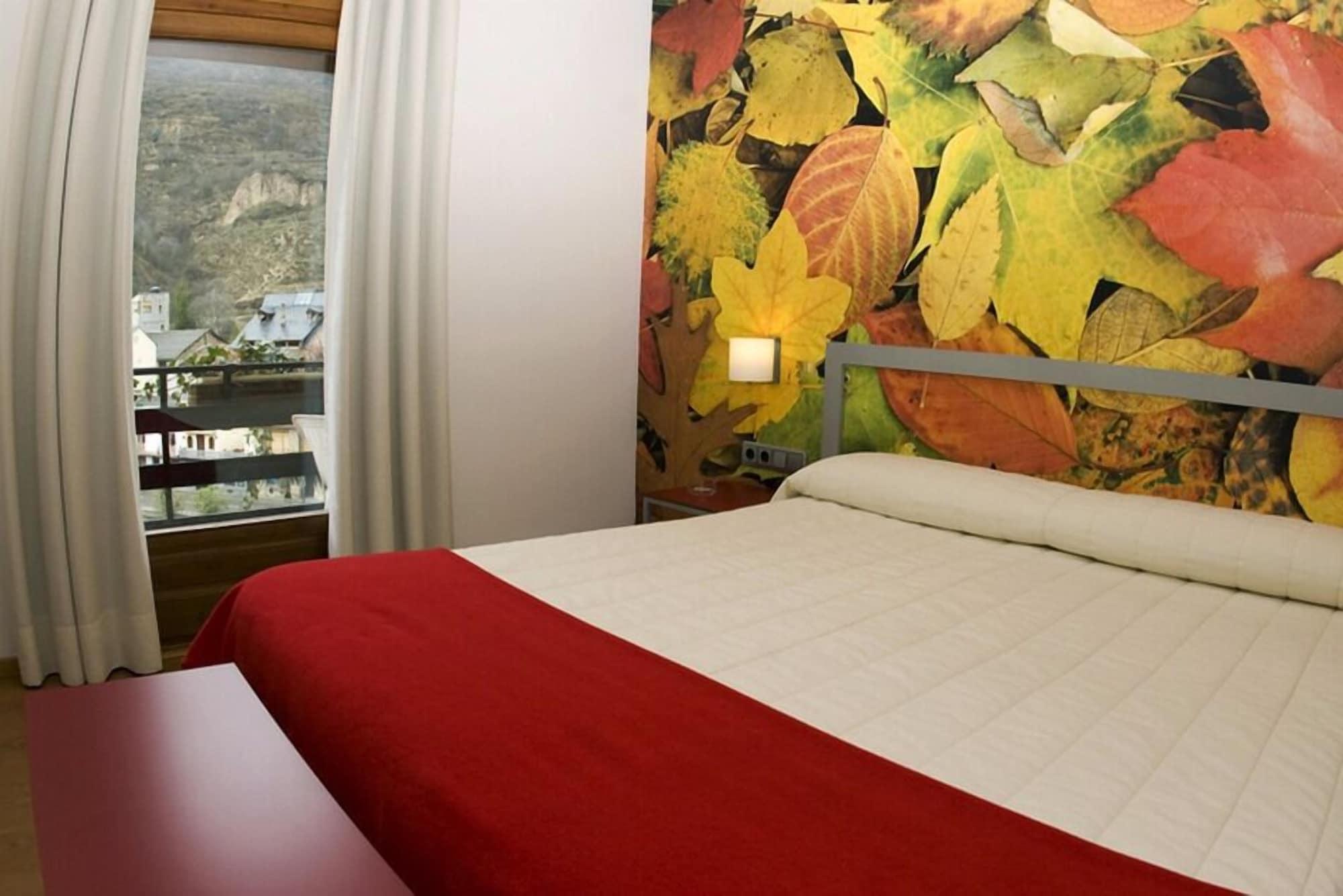 Hotel Restaurant Pessets & Spa Сорт Екстериор снимка