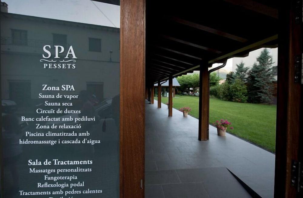 Hotel Restaurant Pessets & Spa Сорт Екстериор снимка