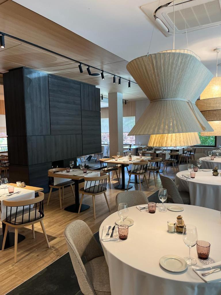 Hotel Restaurant Pessets & Spa Сорт Екстериор снимка