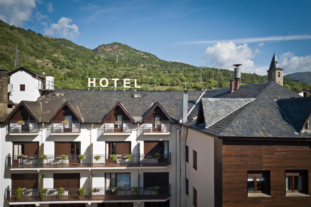 Hotel Restaurant Pessets & Spa Сорт Екстериор снимка