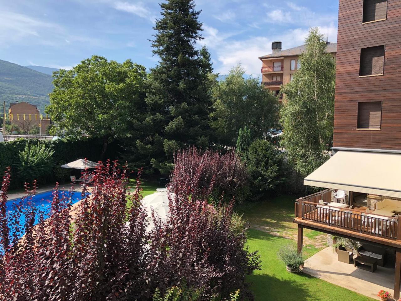 Hotel Restaurant Pessets & Spa Сорт Екстериор снимка