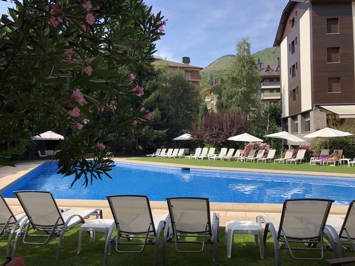 Hotel Restaurant Pessets & Spa Сорт Екстериор снимка