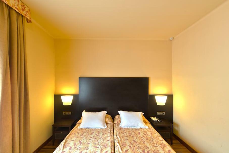 Hotel Restaurant Pessets & Spa Сорт Екстериор снимка